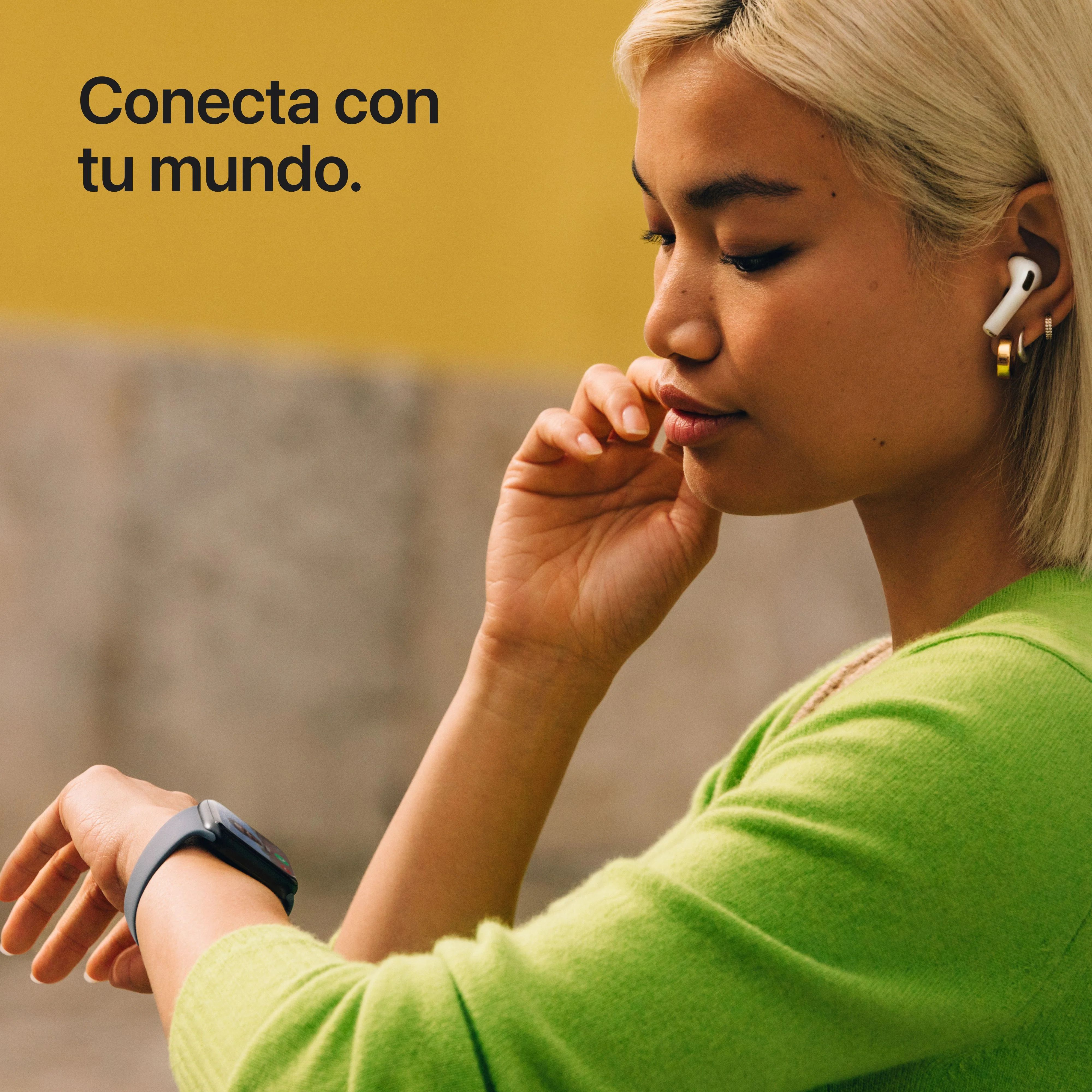 Apple Watch SE 3 (GPS) - Caja de aluminio en color medianoche de 40 mm - Correa deportiva color medianoche - Talla S/M - Image 4