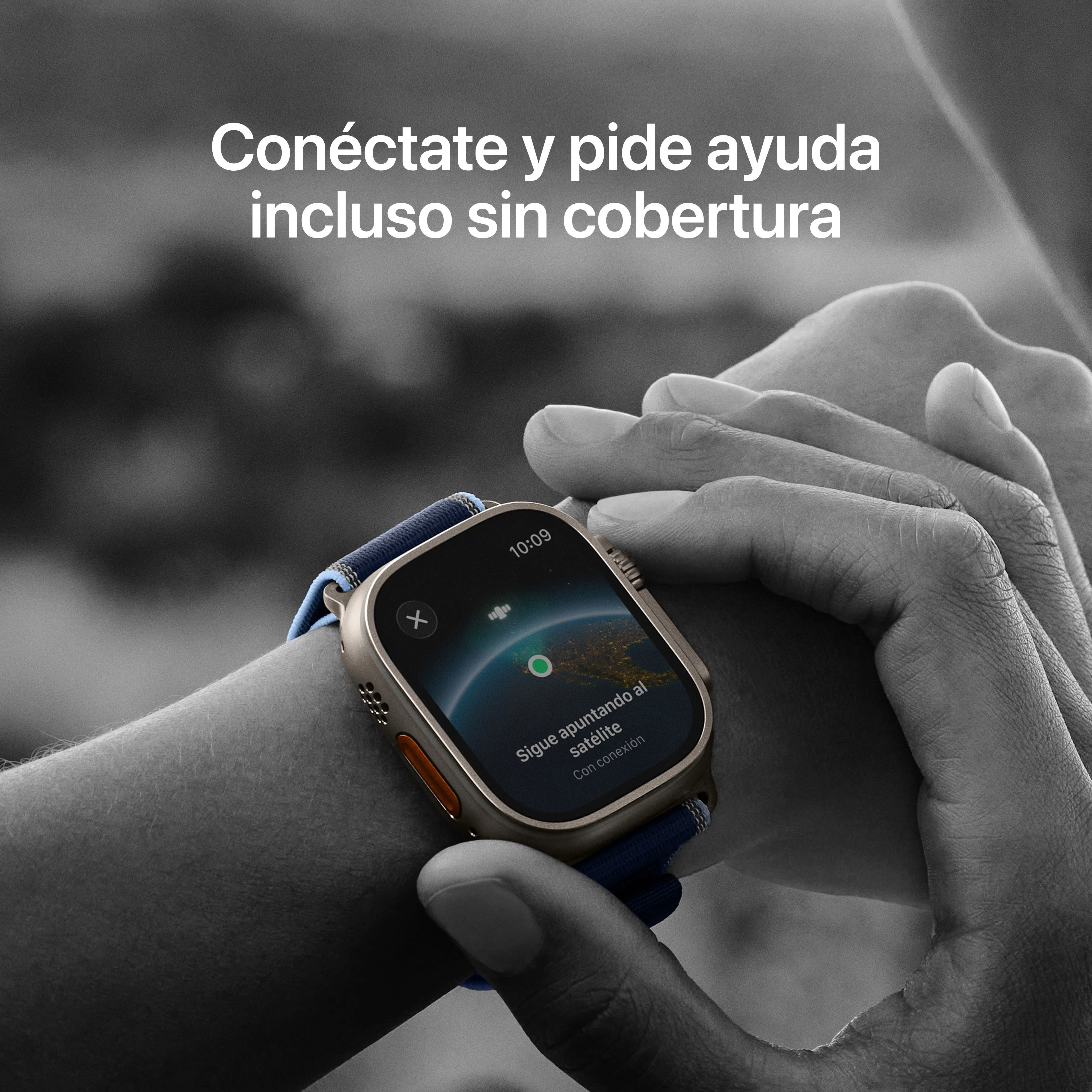 Apple Watch Ultra 3 (GPS + Cellular) - Caja de titanio natural de 49 mm - Correa Loop Trail azul/azul brillante - Talla S/M - Image 4