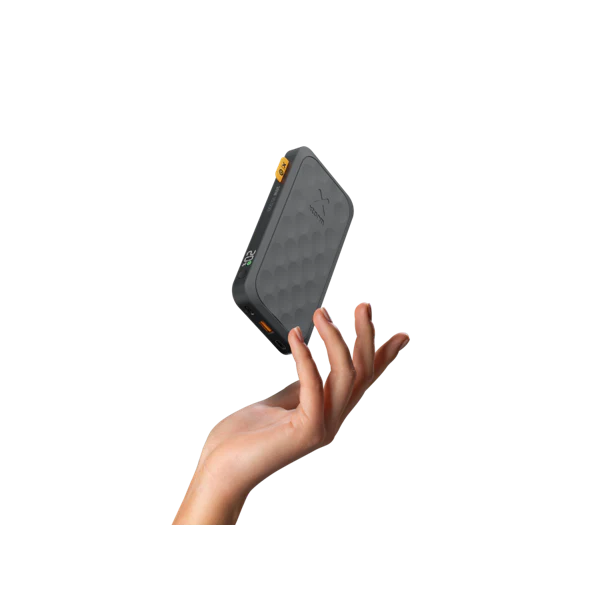 Batería externa Fuel Series 5 de Xtorm - 10.000 mAh - Negro - Image 7